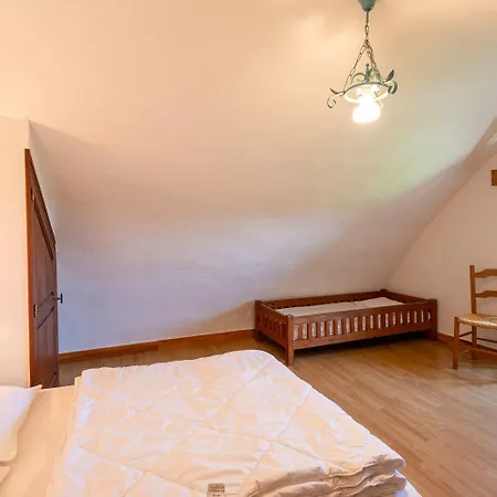 Casa de Férias Le Prieure 5/6 Personnes Saint-Pierre-des-Tripiers